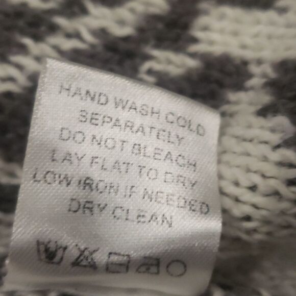 Show Me Your Mumu Grey Aztec Yummy Sweater - Picture 12 of 13